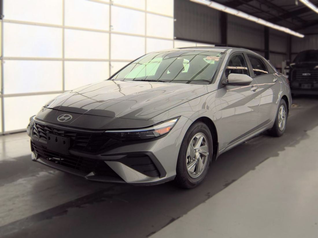 2025 HYUNDAI SE
