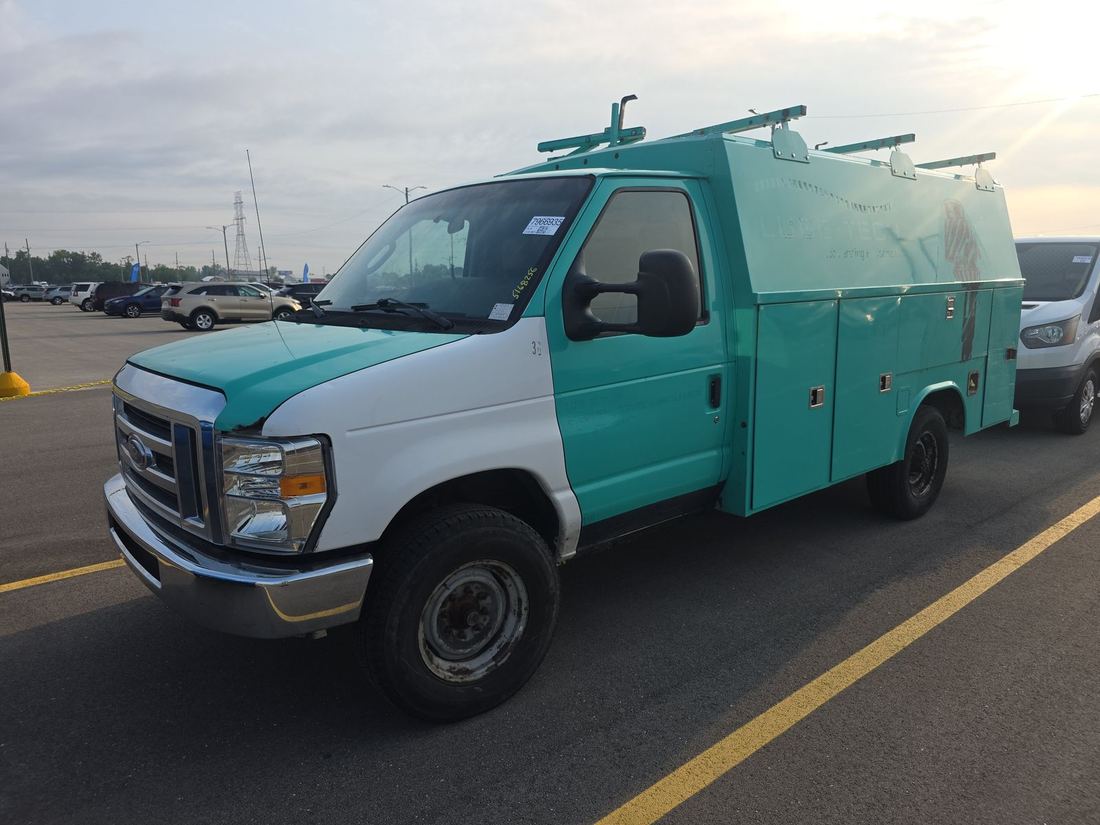 2012 FORD Econoline