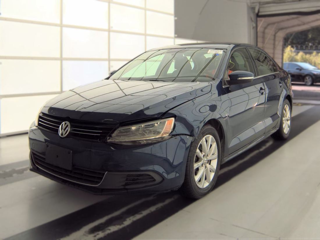 2014 VOLKSWAGEN SE