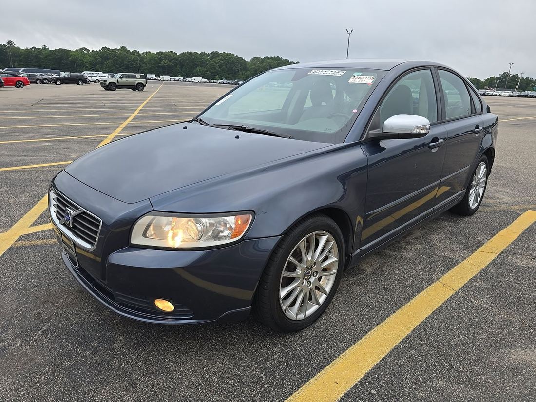 2010 VOLVO S40