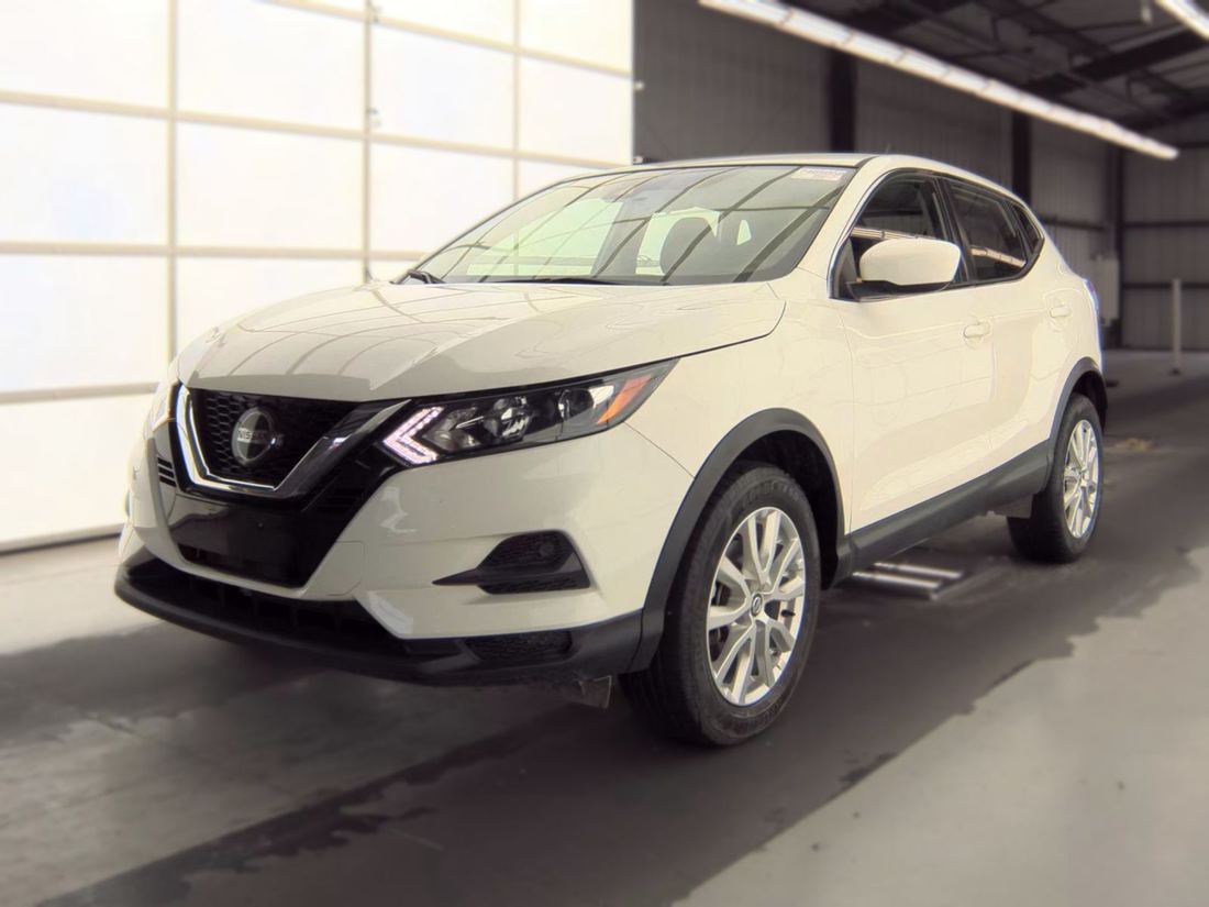 2021 NISSAN SV