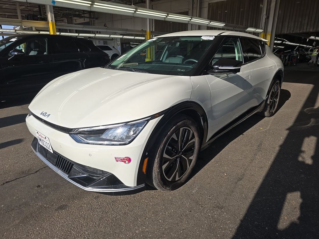 2024 KIA Light, Wind