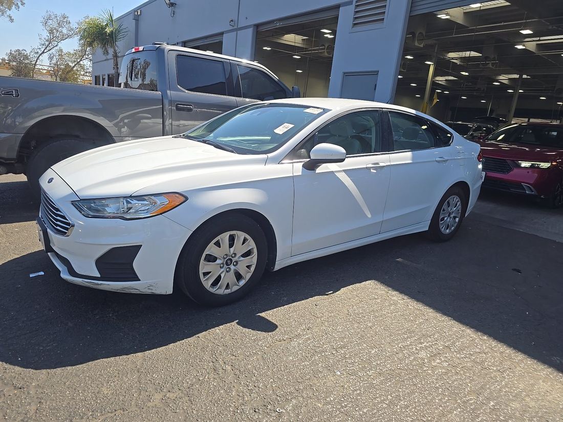 2019 FORD S