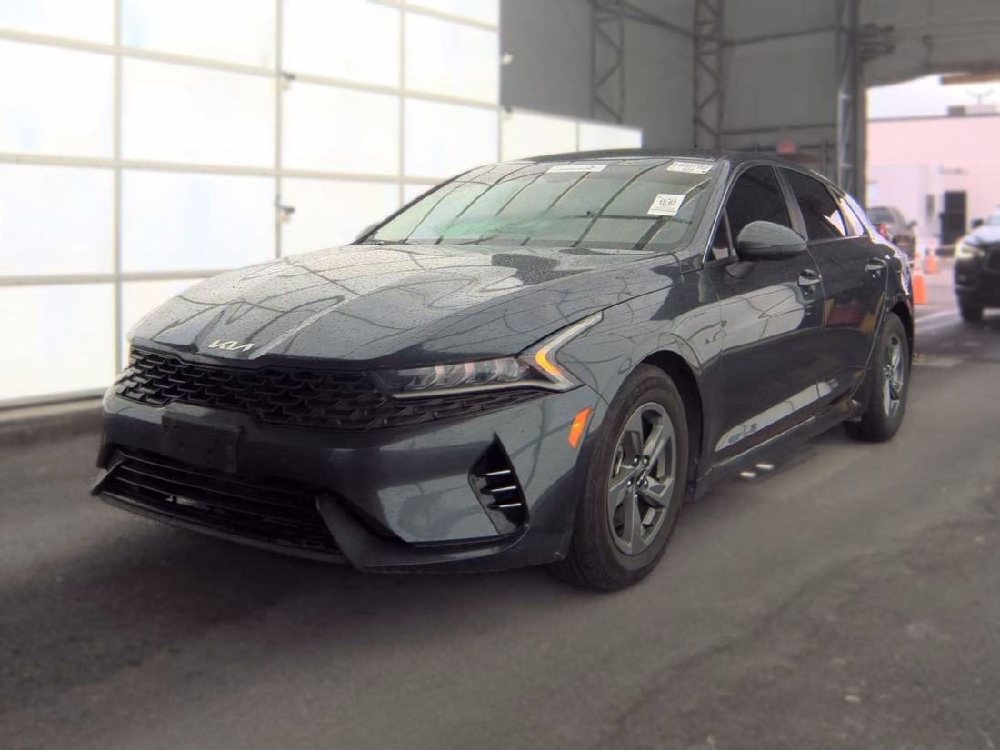 2023 KIA LXS