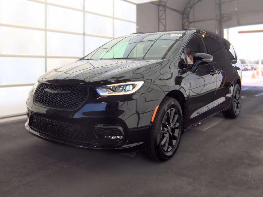 2025 CHRYSLER Select