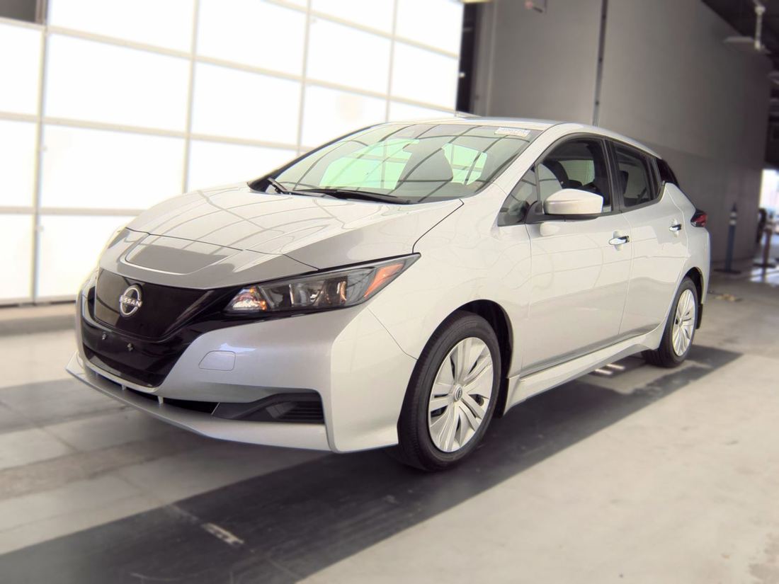 2025 NISSAN S