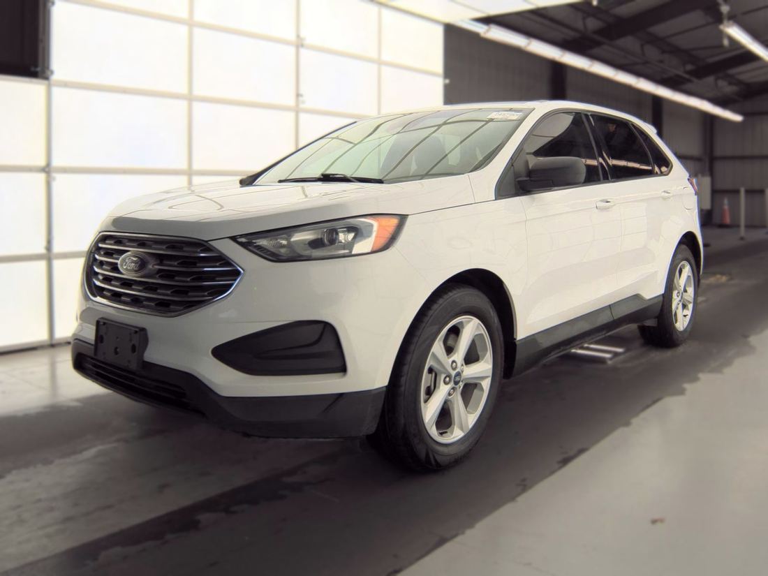 2021 FORD SE