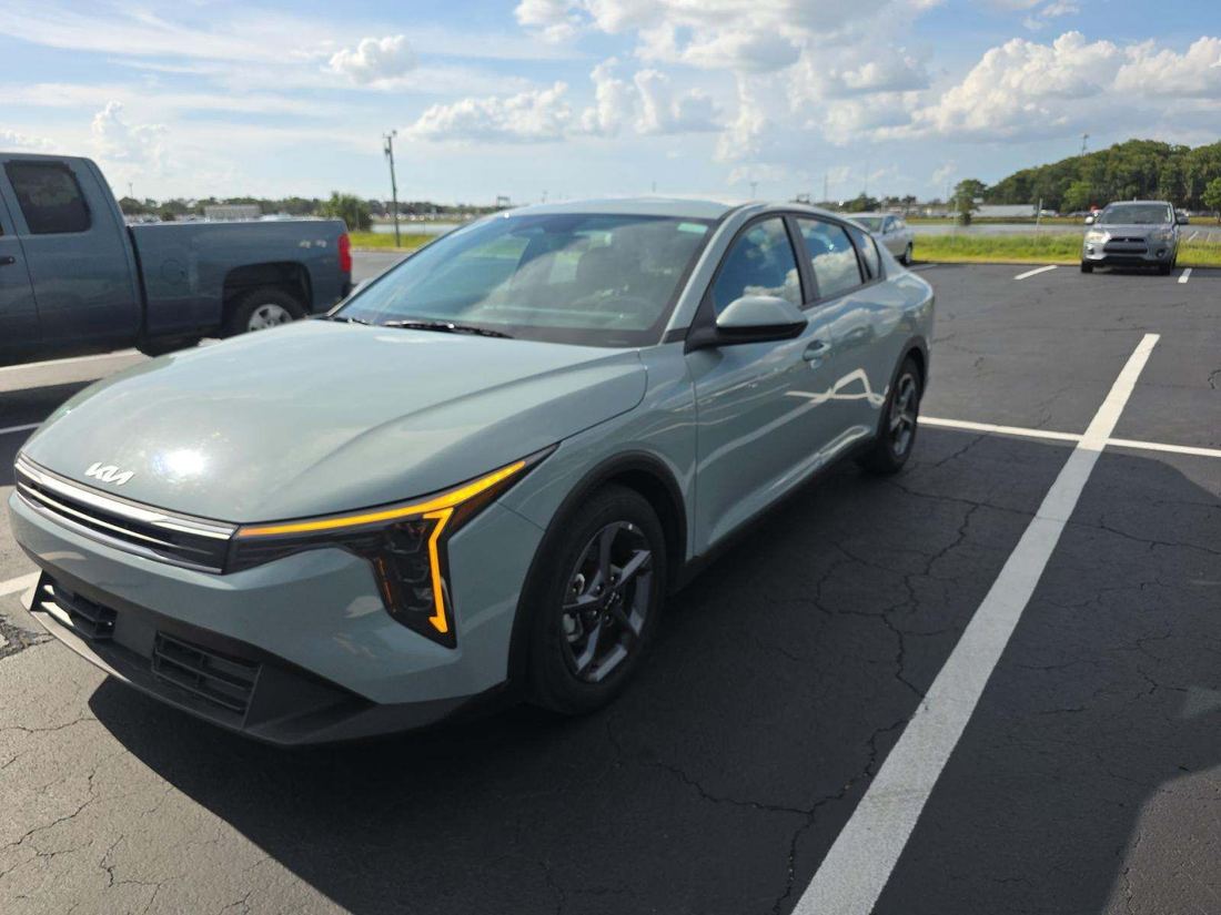 2026 KIA LX, LXS