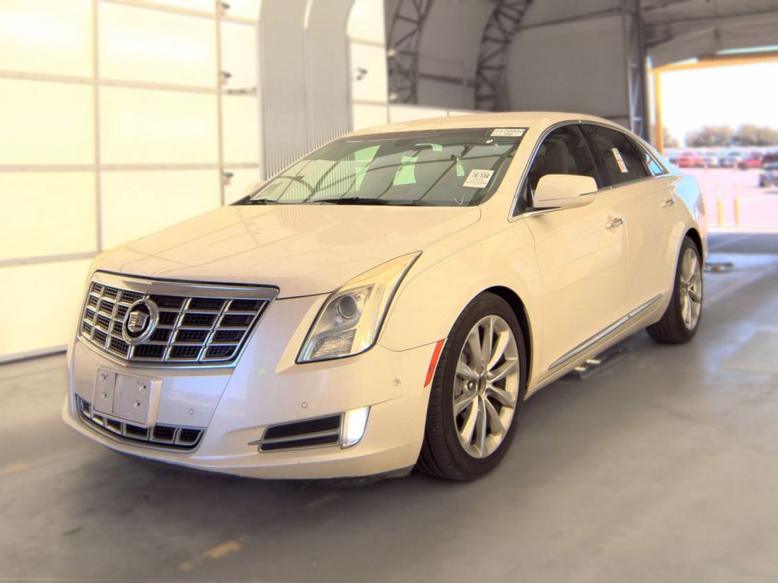 2014 CADILLAC Luxury