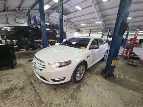 2016 Ford Limited