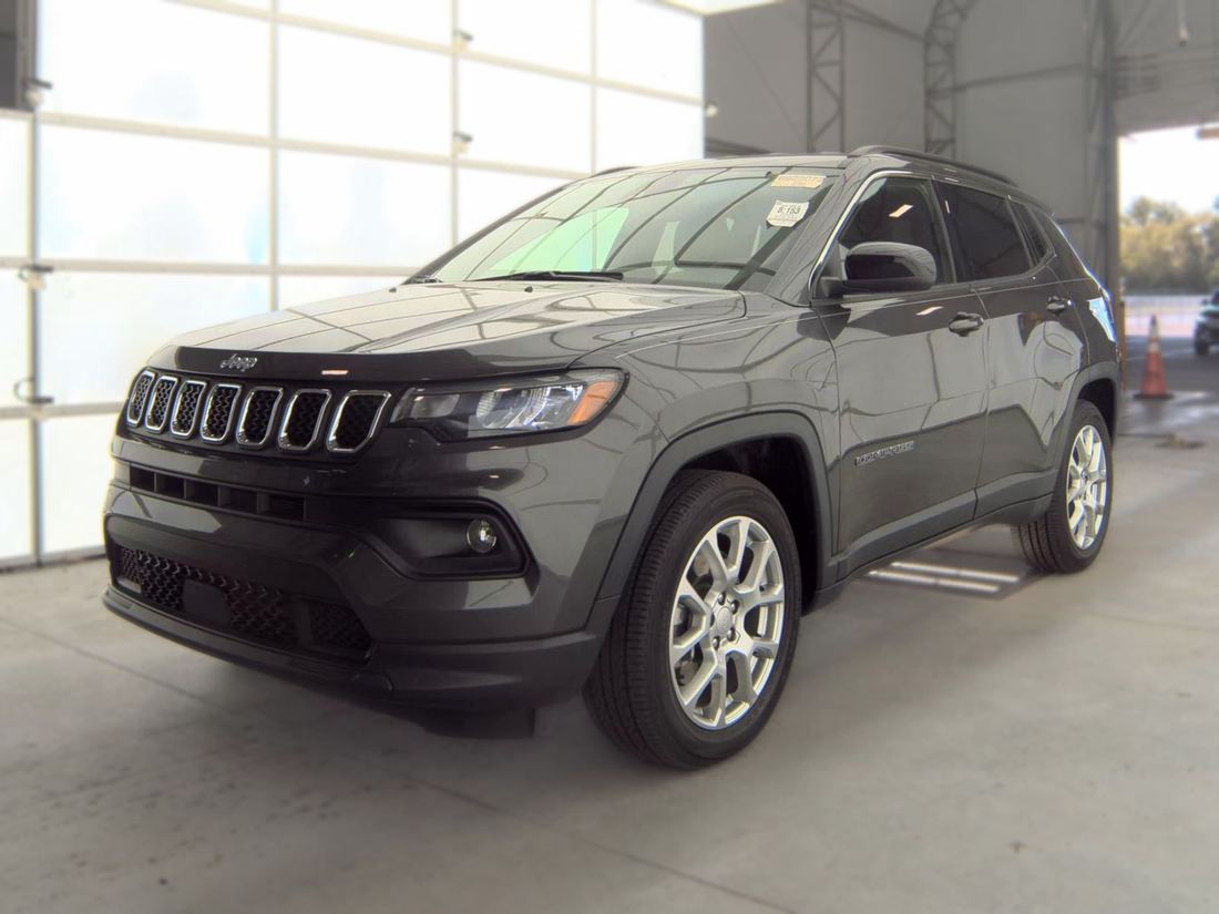 2023 JEEP Latitude Lux, Altitude