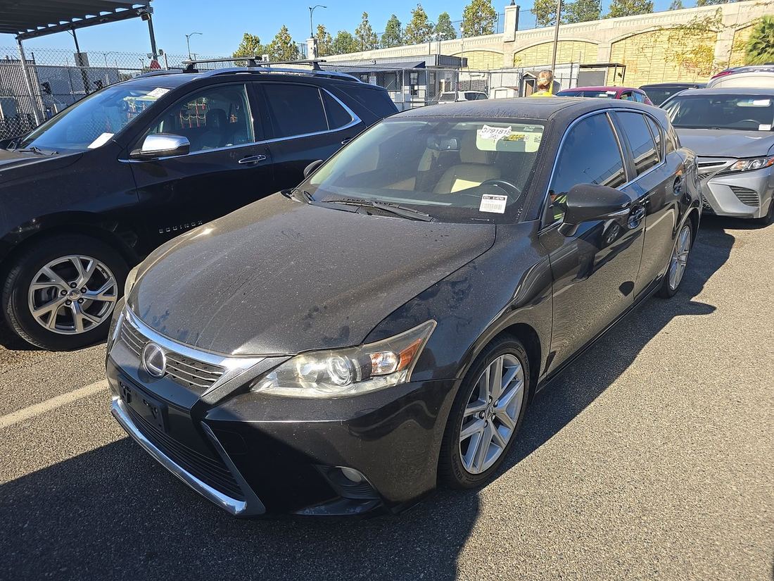2017 LEXUS ZWA10L