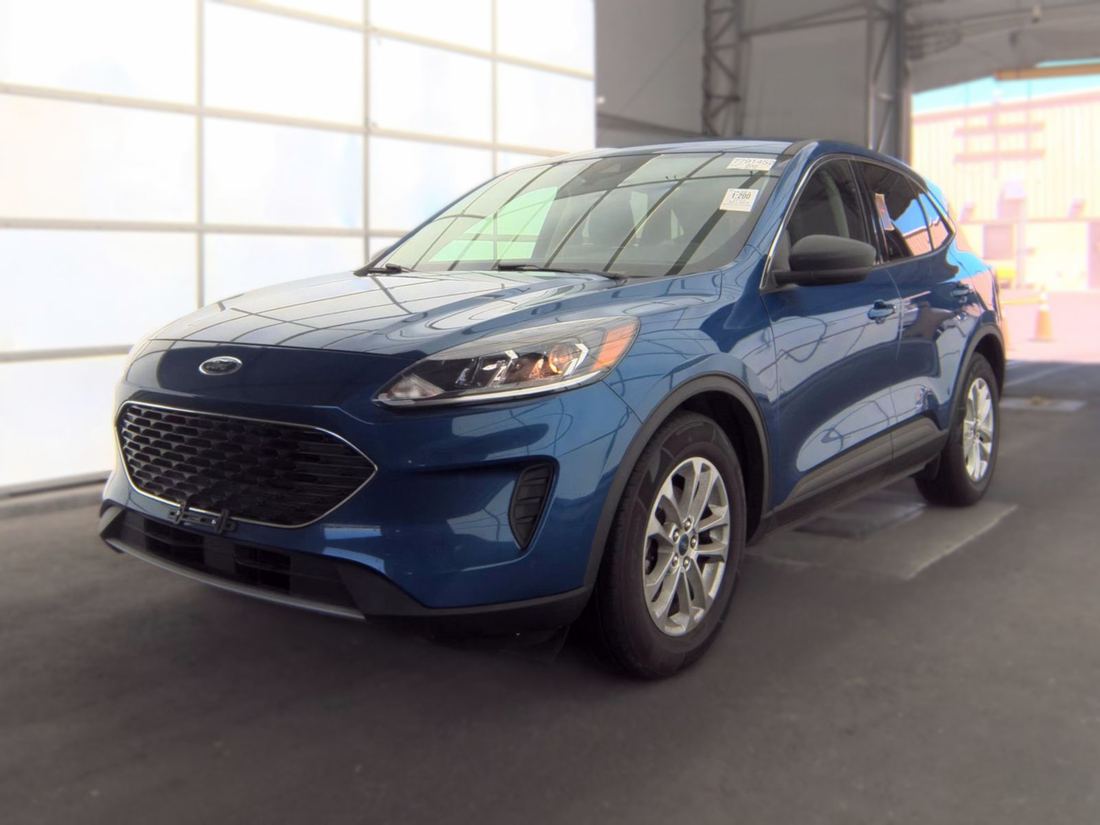 2022 FORD SE