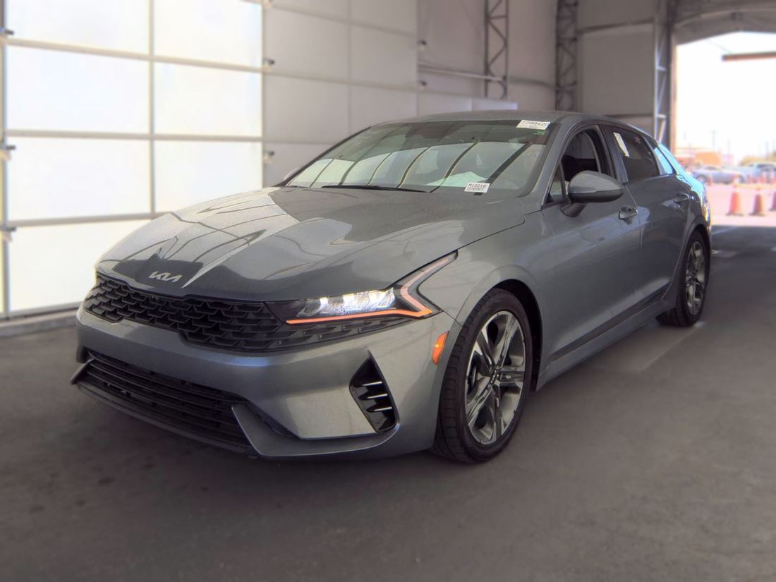 2022 KIA LXS