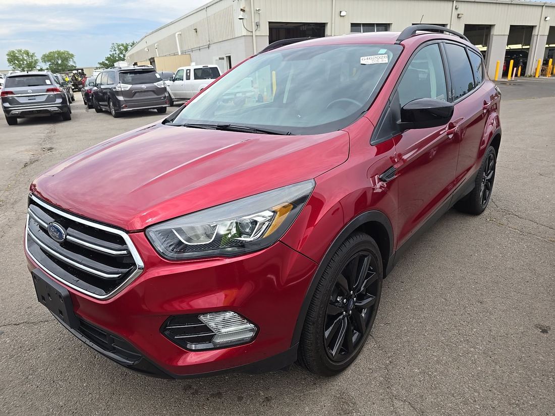 2018 FORD SE