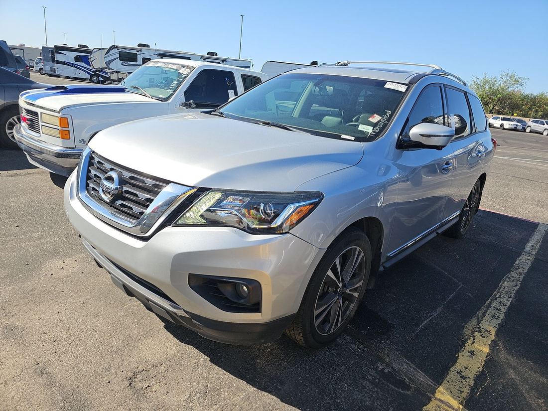 2017 NISSAN Pathfinder