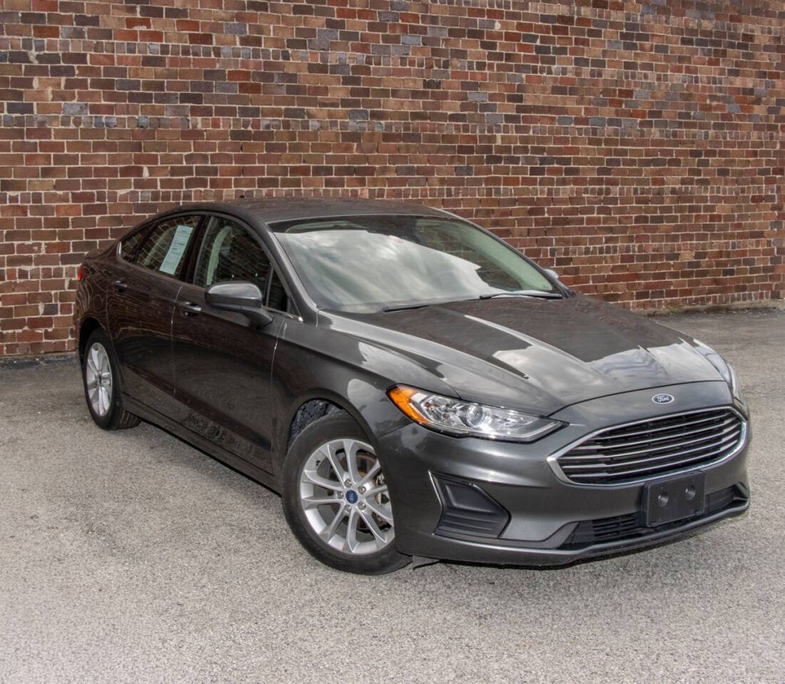 2020 Ford SE Hybrid