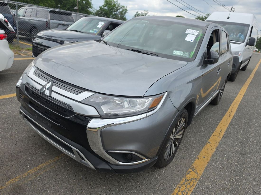2020 MITSUBISHI Outlander