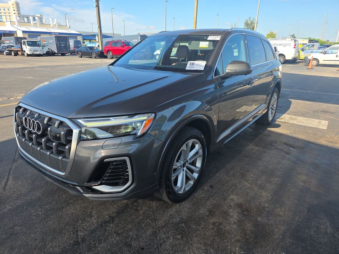 2025 AUDI quattro Premium Plus