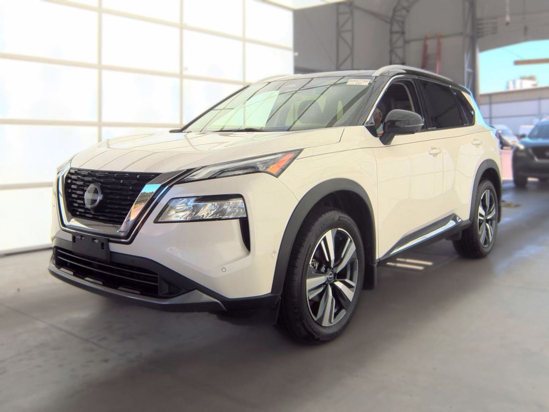 2023 NISSAN SL