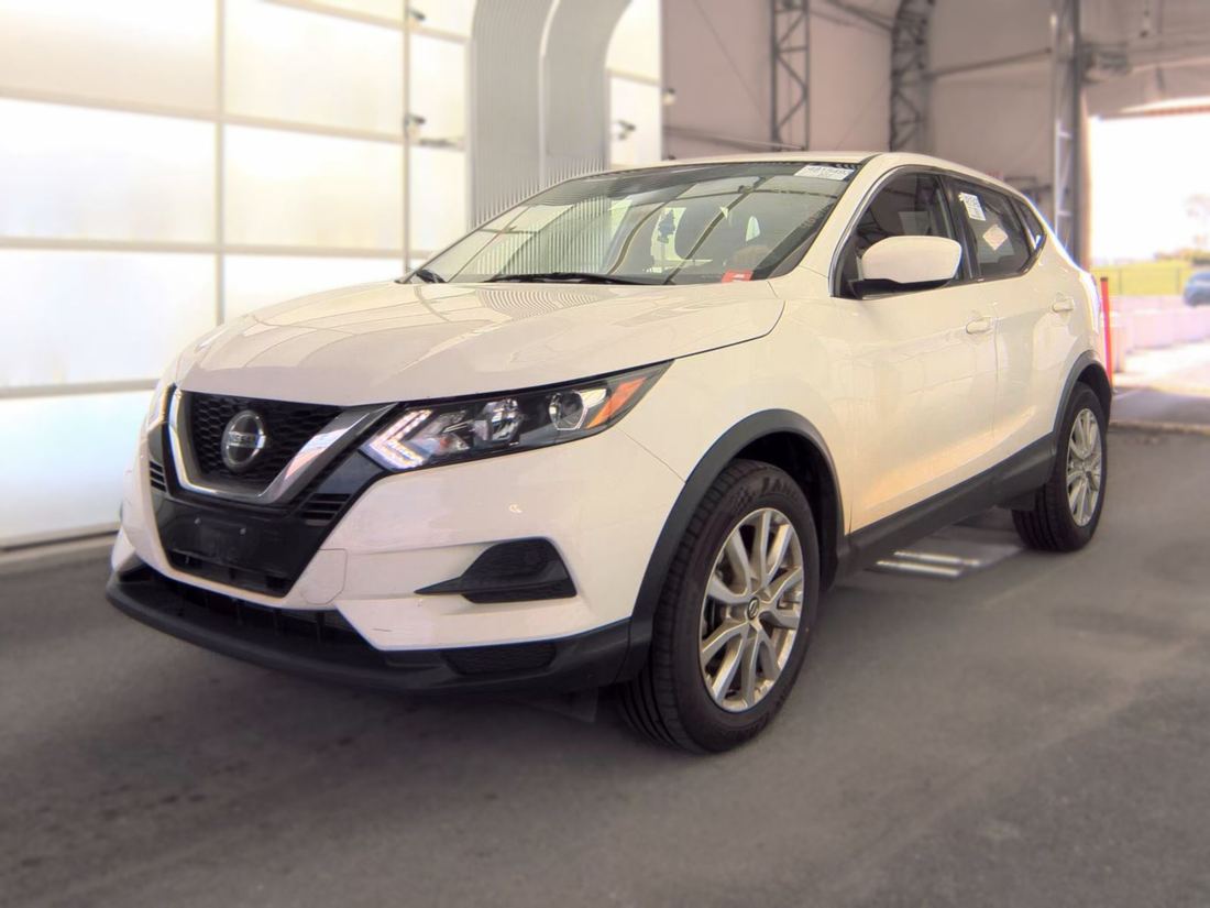 2021 NISSAN SV