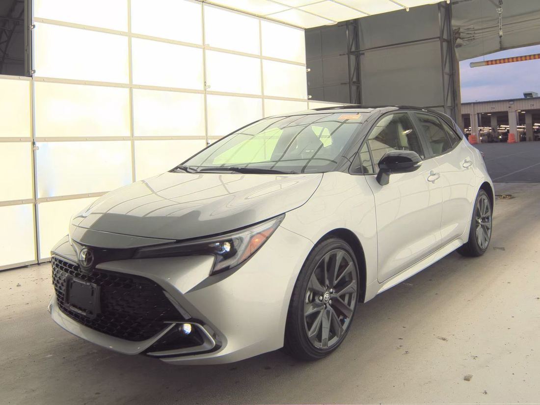2026 TOYOTA 12 Series
