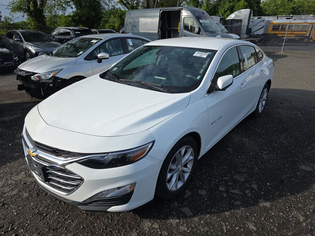 2023 Chevrolet LT (1LT)