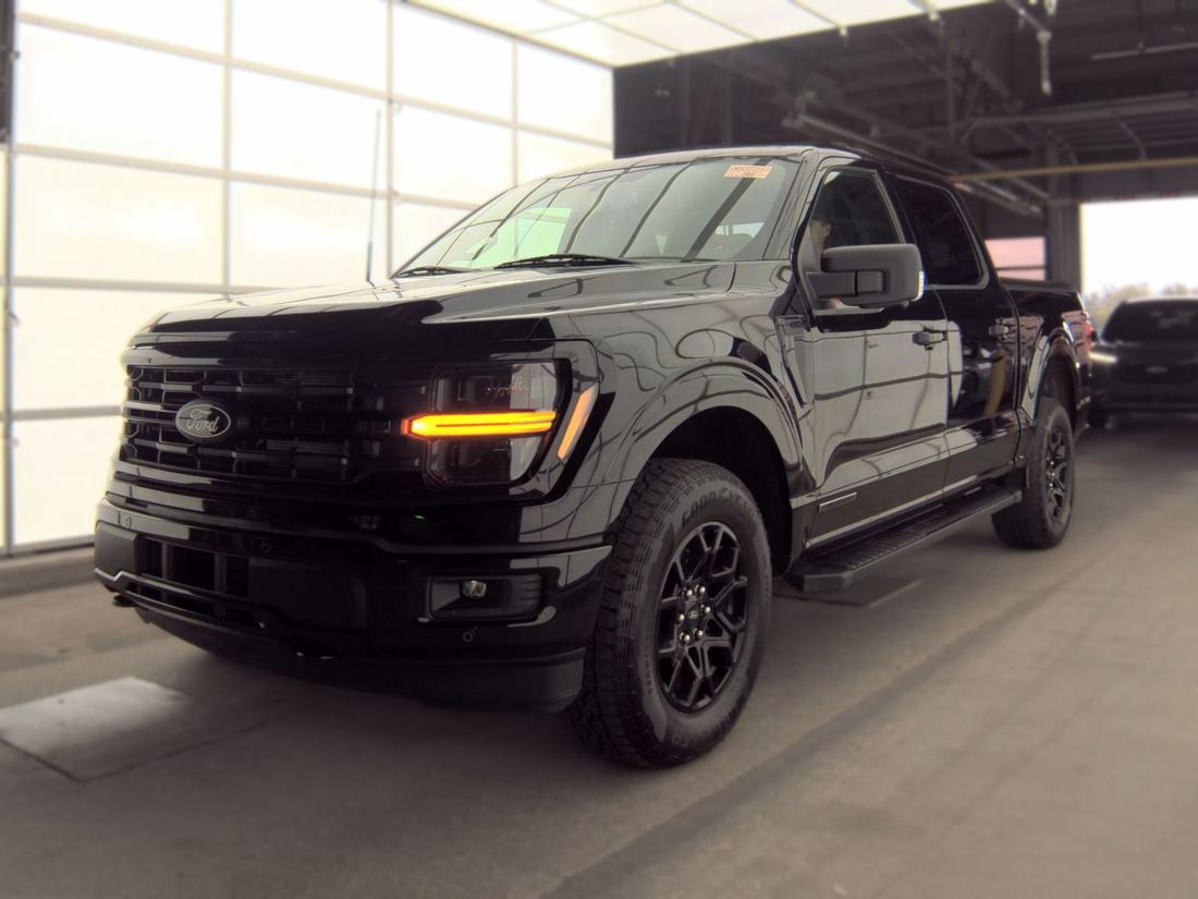 2024 FORD XLT