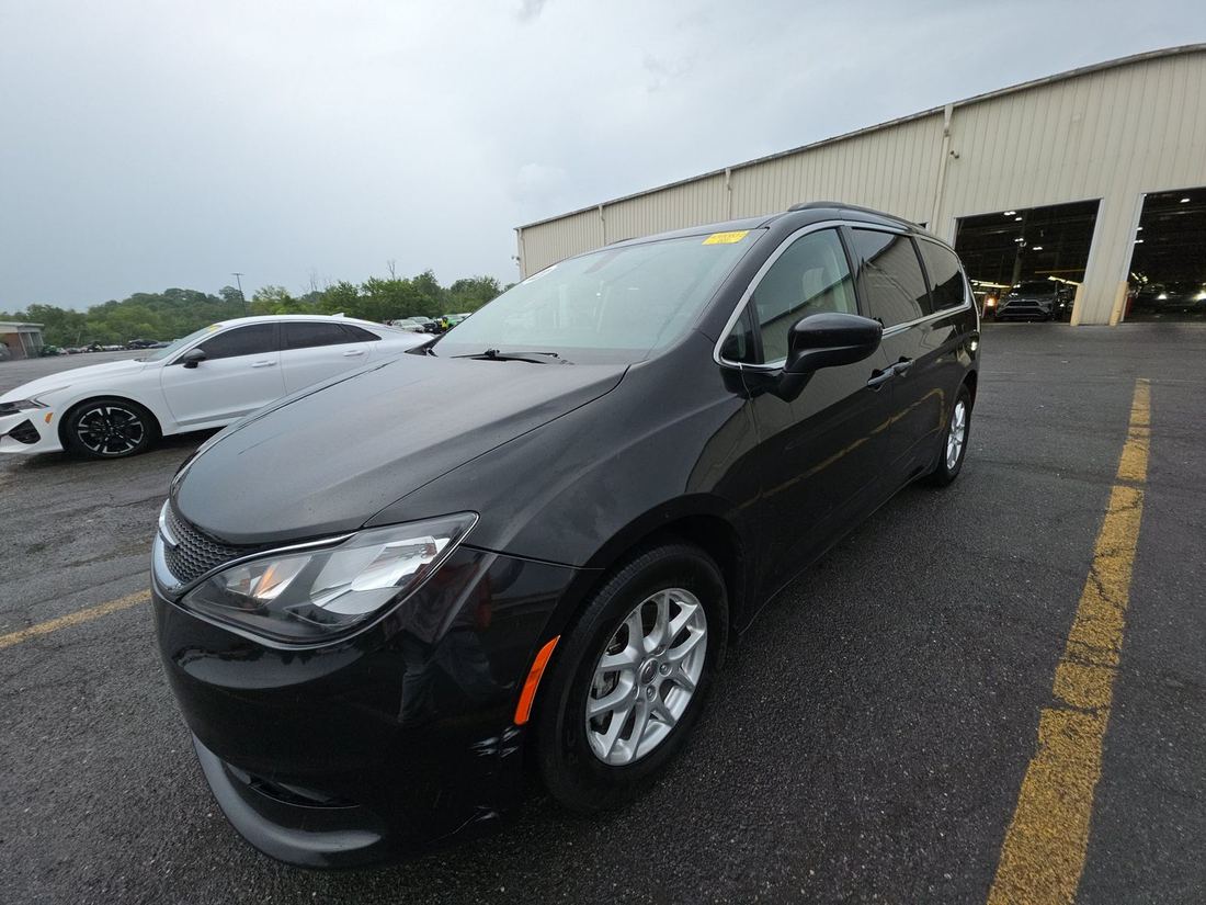 2020 CHRYSLER LXI