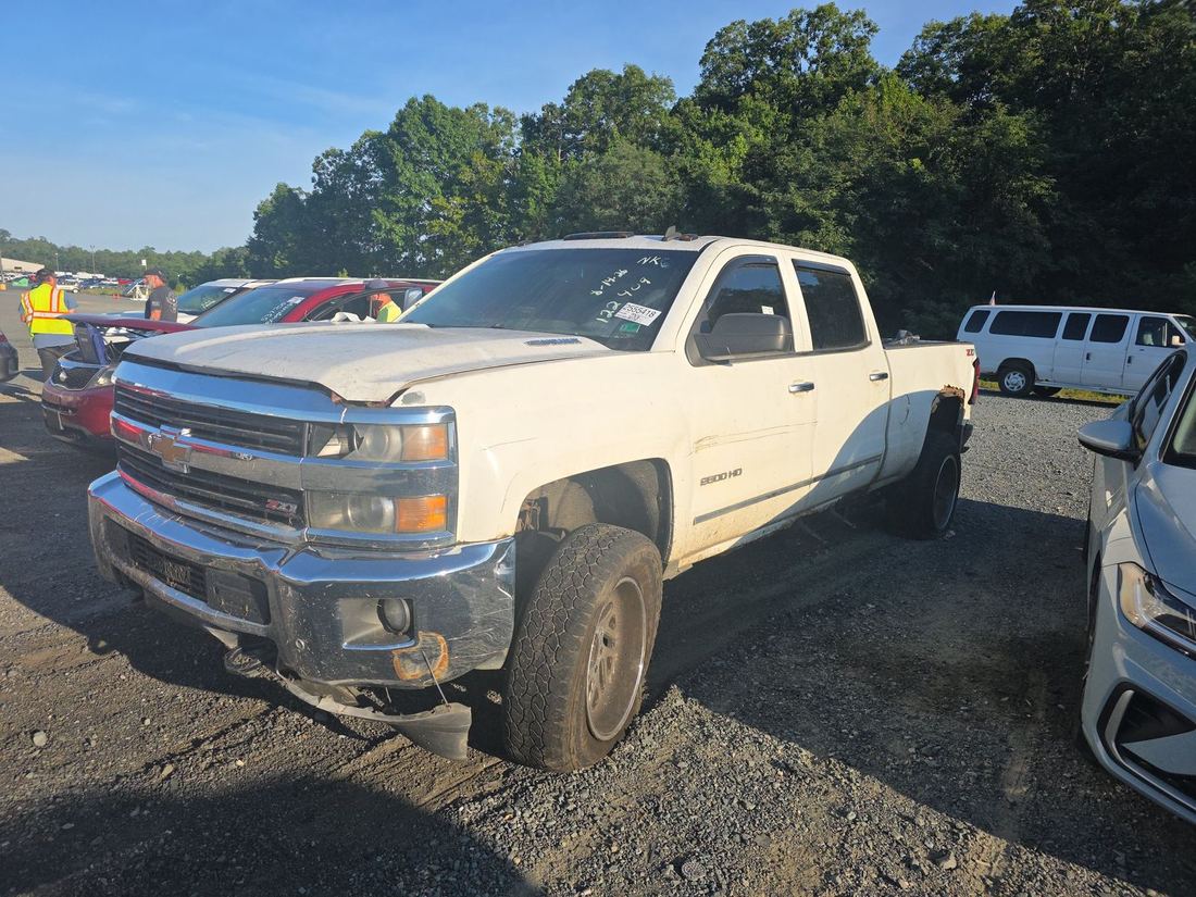 2015 CHEVROLET 2500