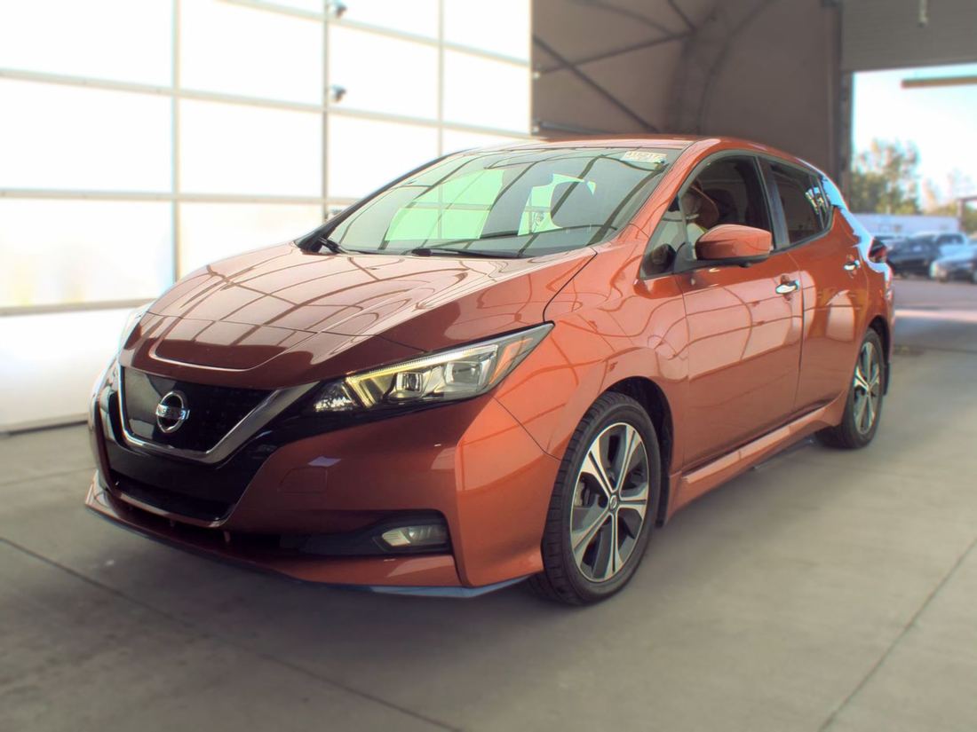 2022 NISSAN SV