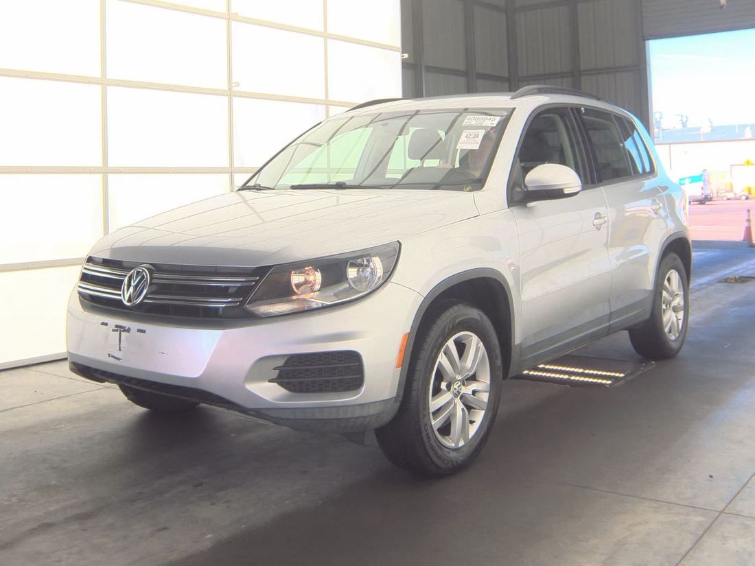 2015 VOLKSWAGEN Tiguan