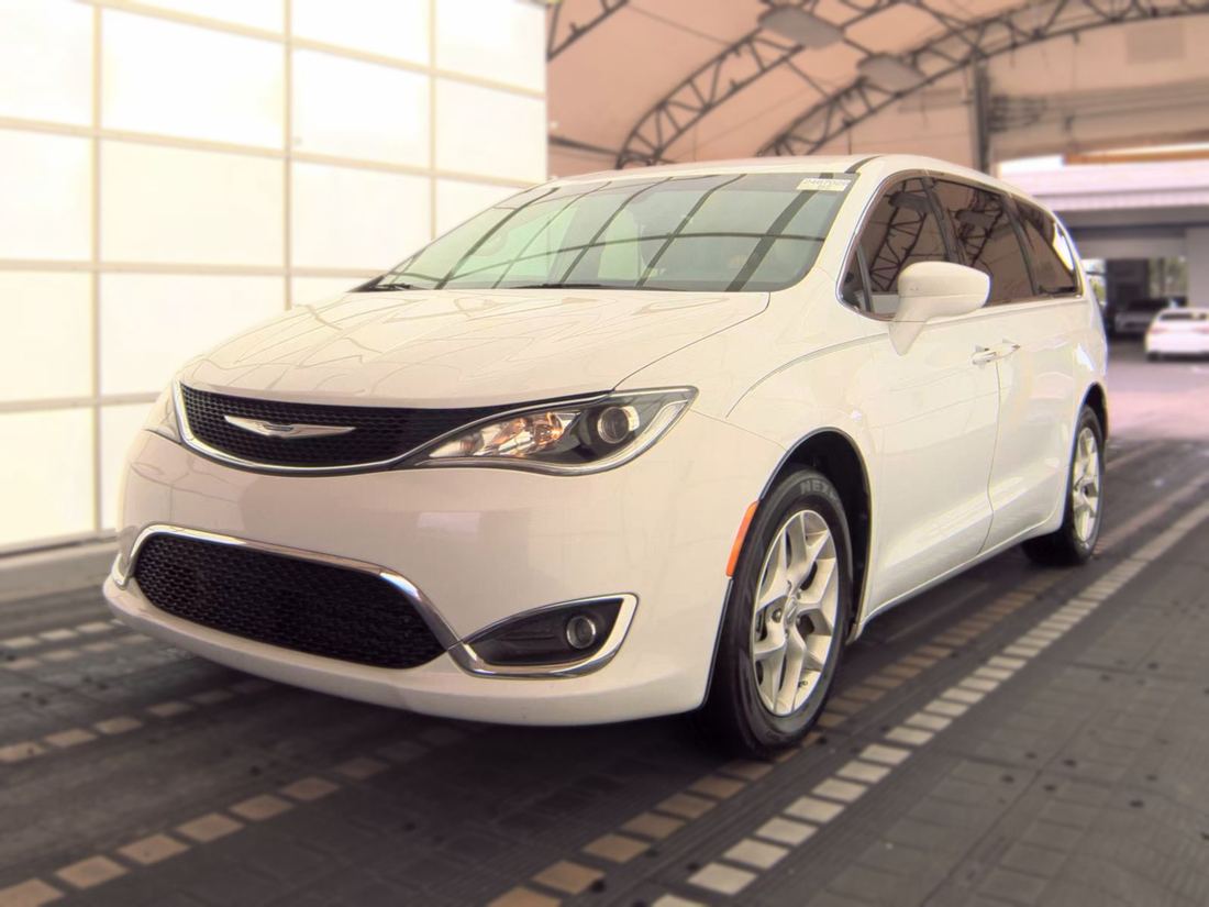 2018 CHRYSLER Touring Plus