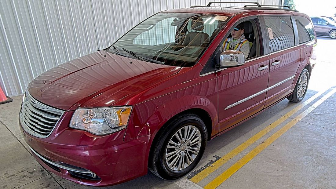 2016 CHRYSLER RT
