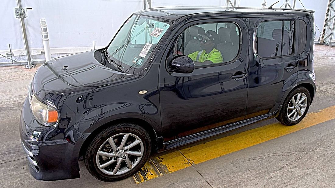 2010 NISSAN Cube