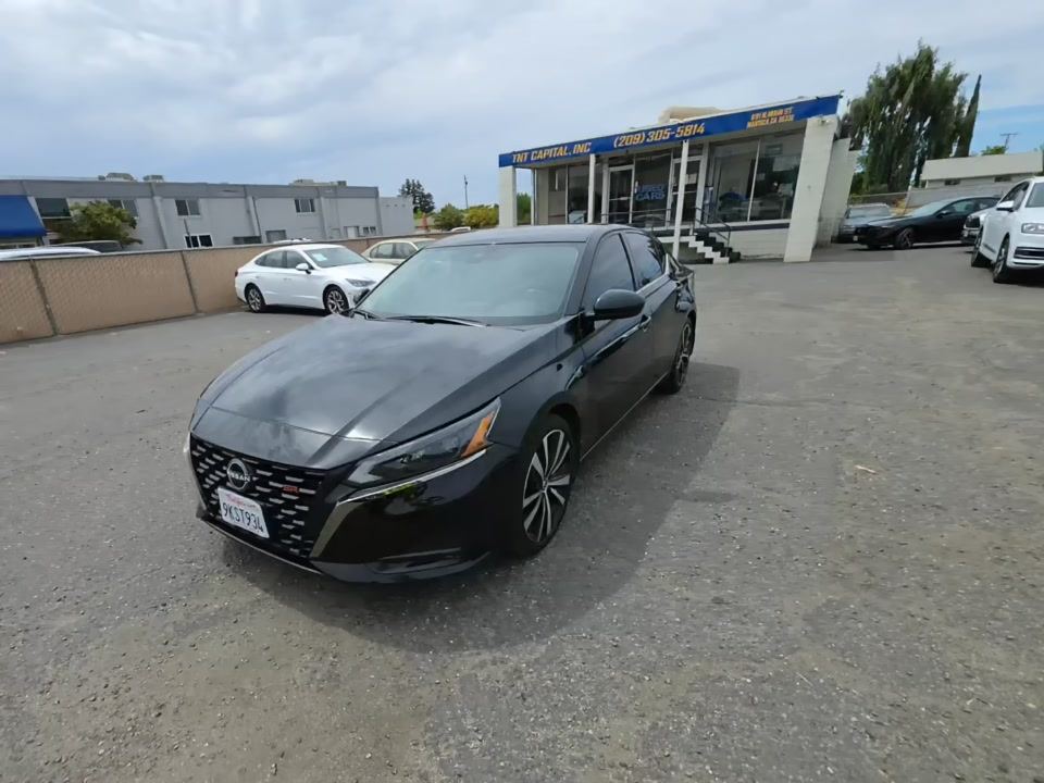 2024 Nissan SR