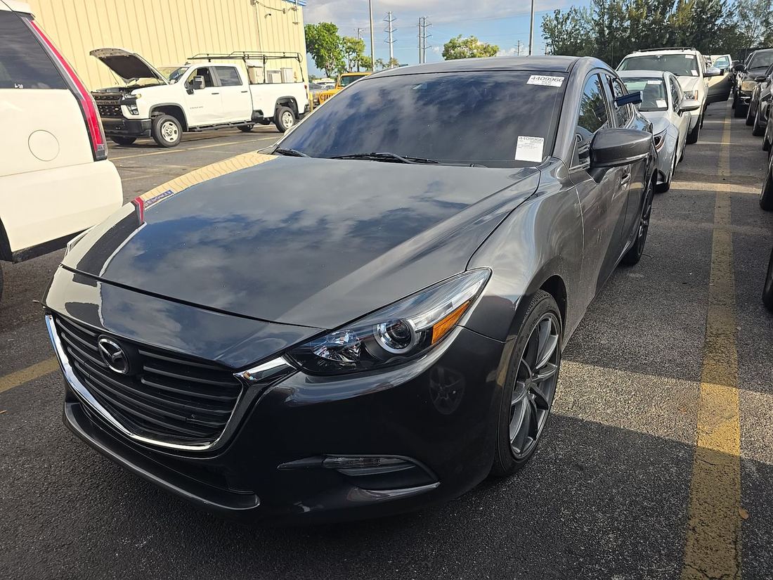 2018 MAZDA Touring