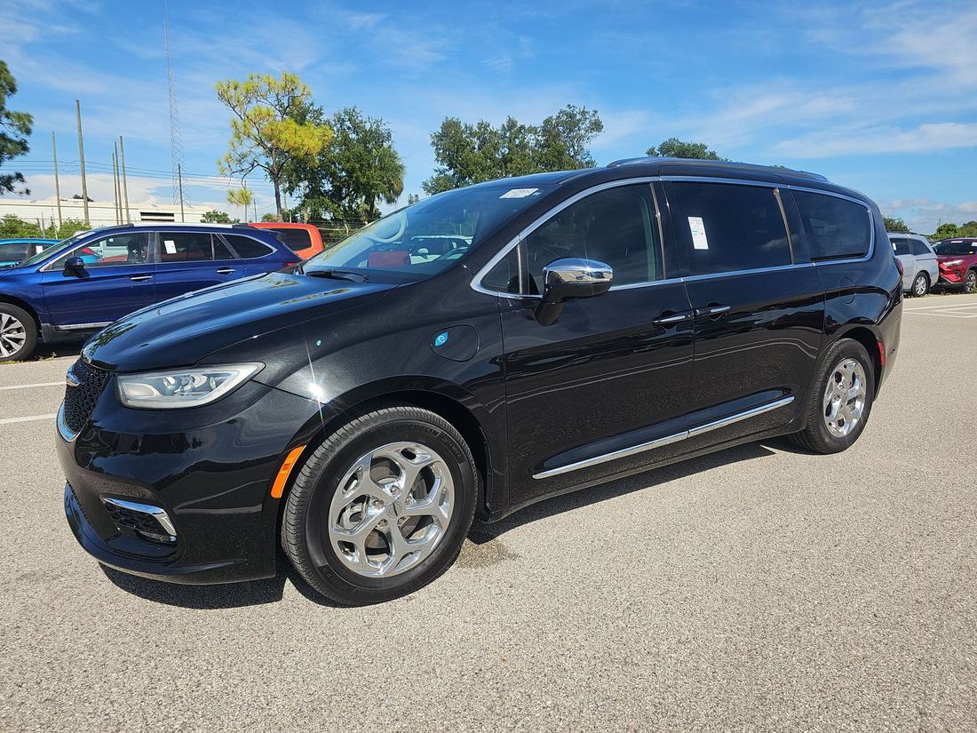 2021 CHRYSLER Limited
