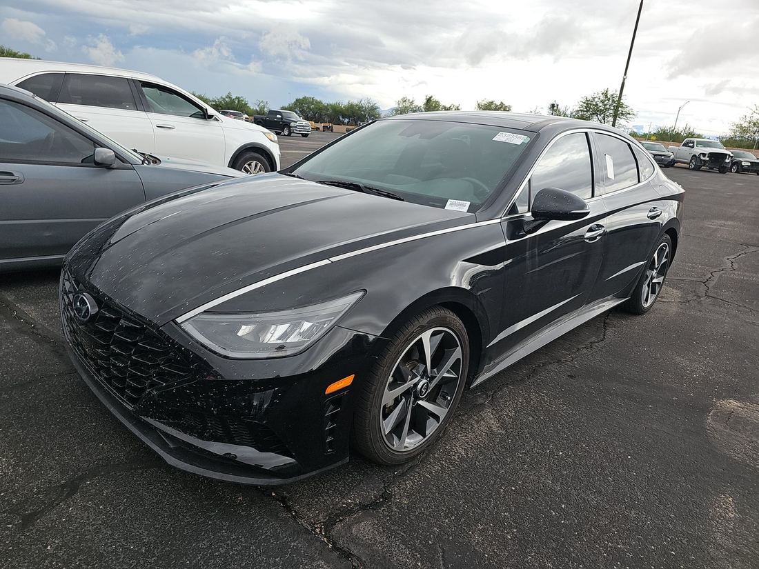 2022 HYUNDAI SEL Plus