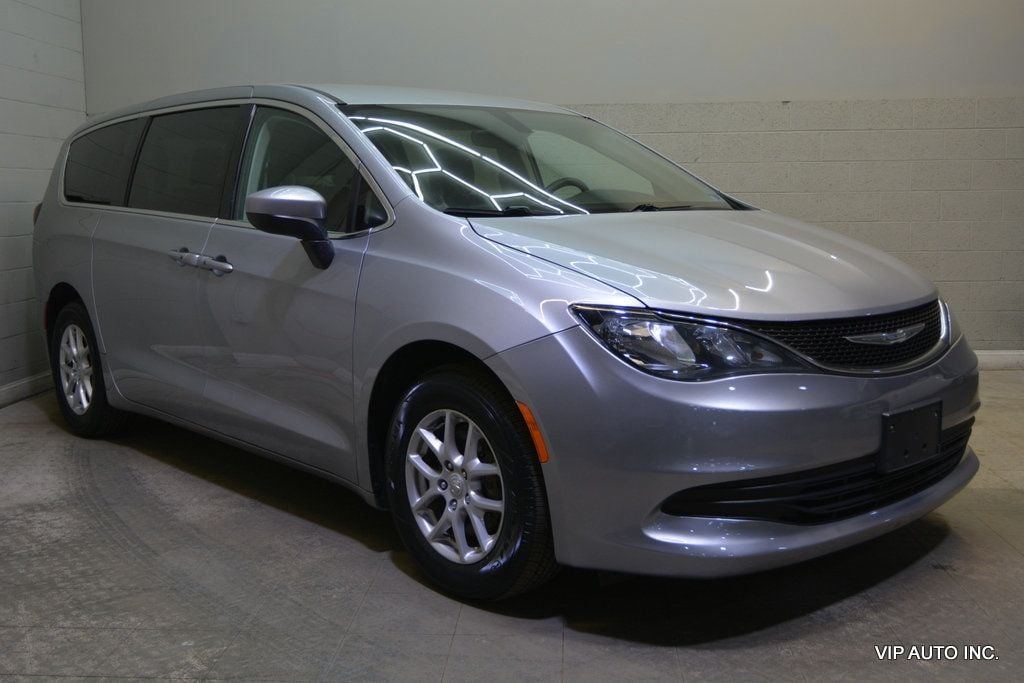 2017 Chrysler Touring