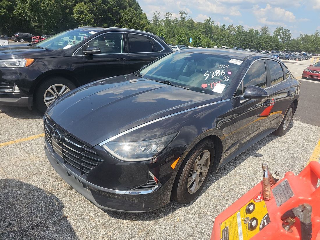 2023 HYUNDAI SE