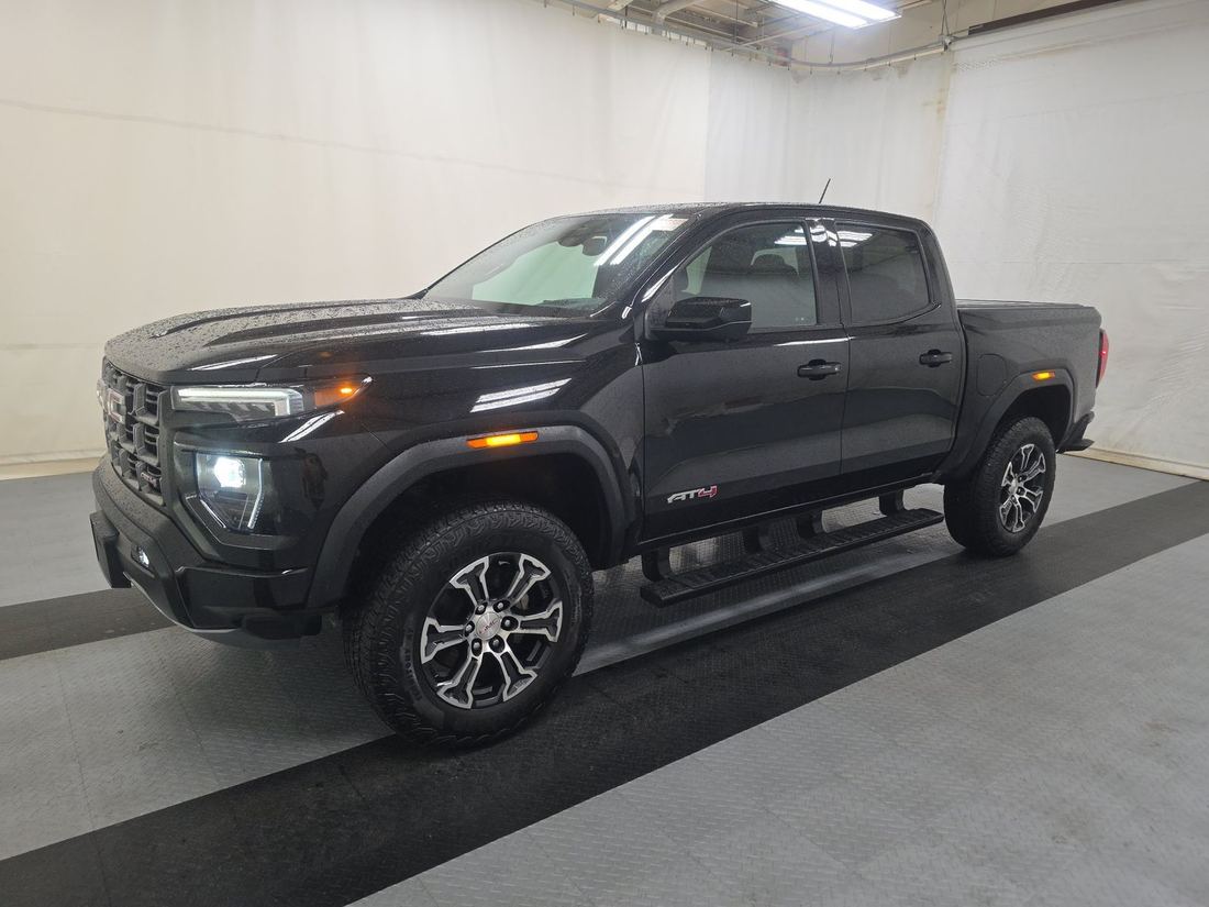 2023 GMC AT4