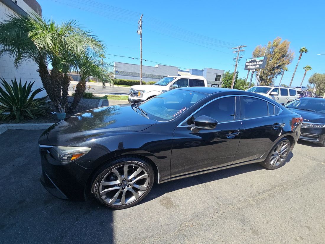 2017 MAZDA GT Premium pkg