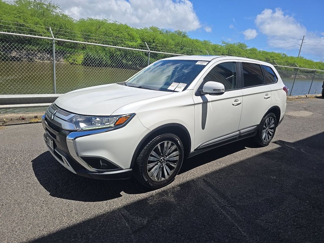 2020 MITSUBISHI Outlander