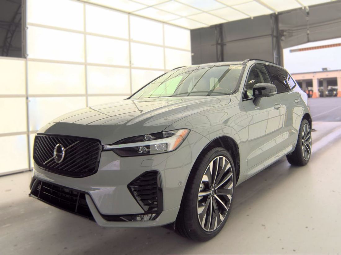 2026 VOLVO Ultra Dark