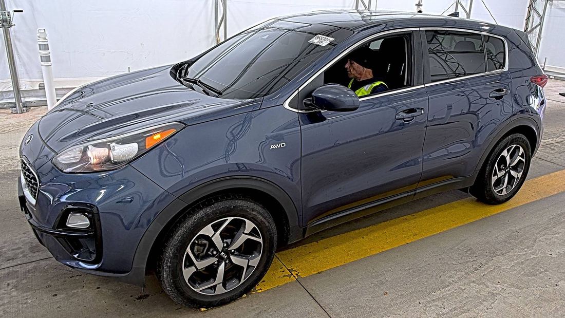 2020 KIA LX