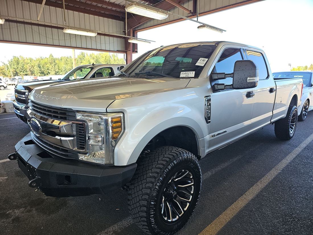2019 Ford Super Duty - Single Rear Wheel