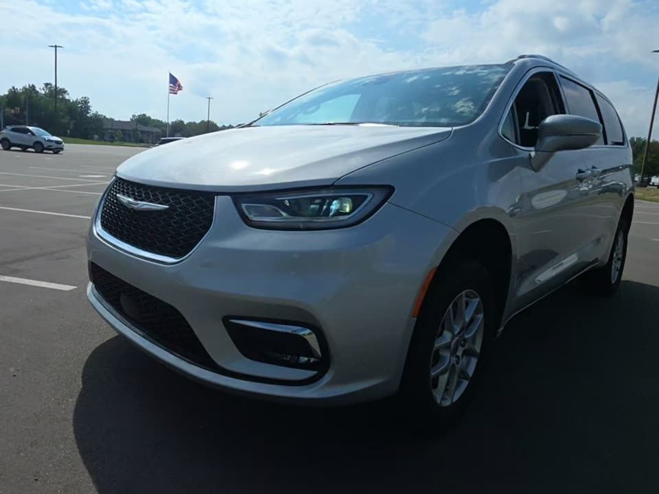 2022 CHRYSLER Touring L