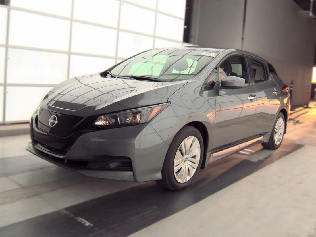 2025 NISSAN S