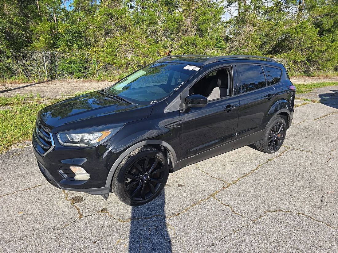 2018 Ford SE